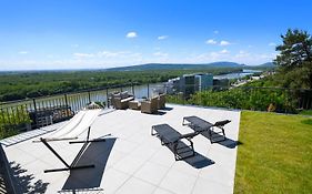 River View Residence Hotel